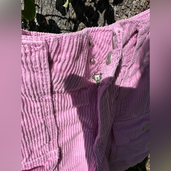 Pink BDG shorts 💗🌸 - Picture 4 of 12